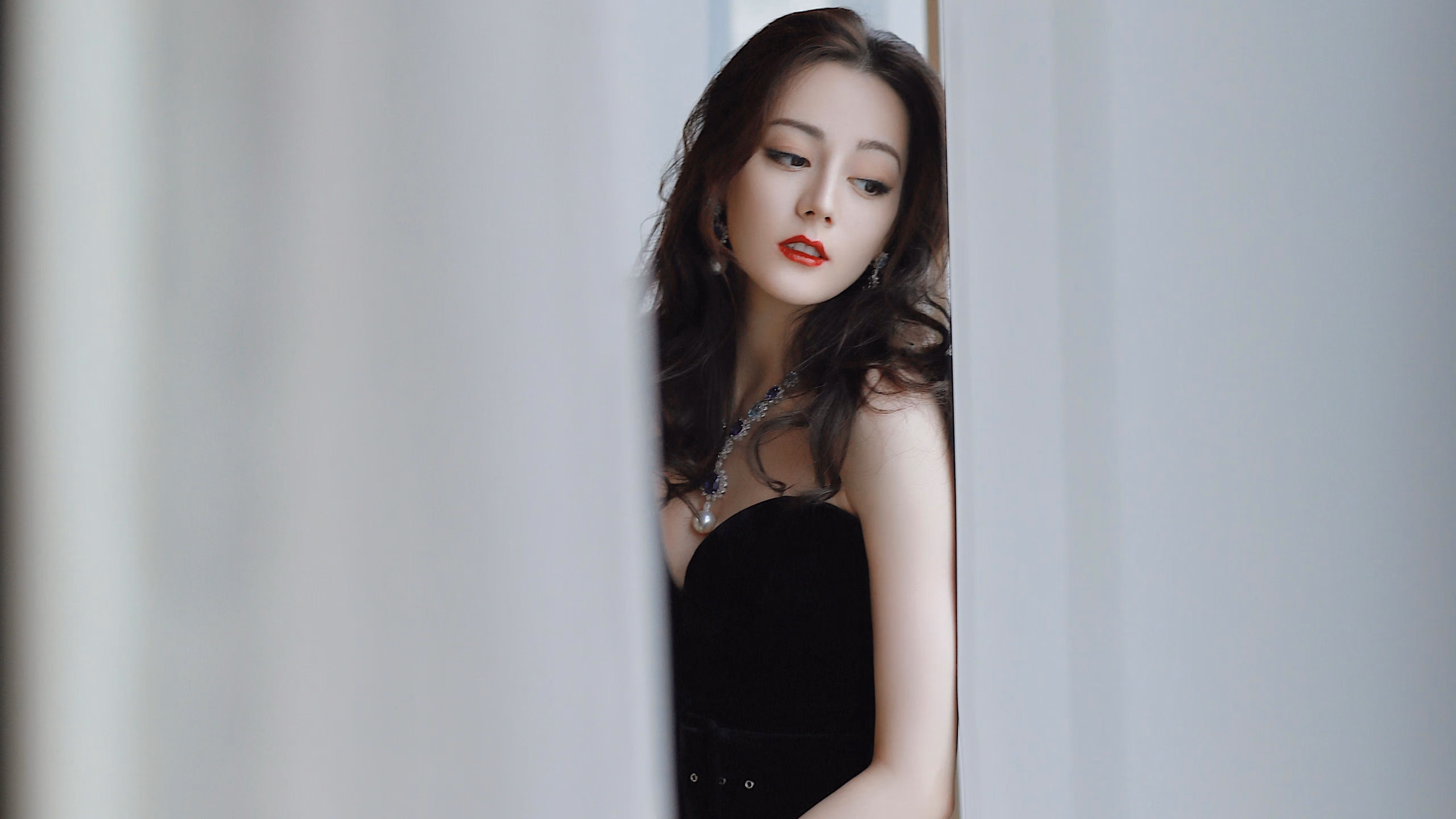 皇马快反反击如虎添翼，连续10场获得佳绩，皇马打法