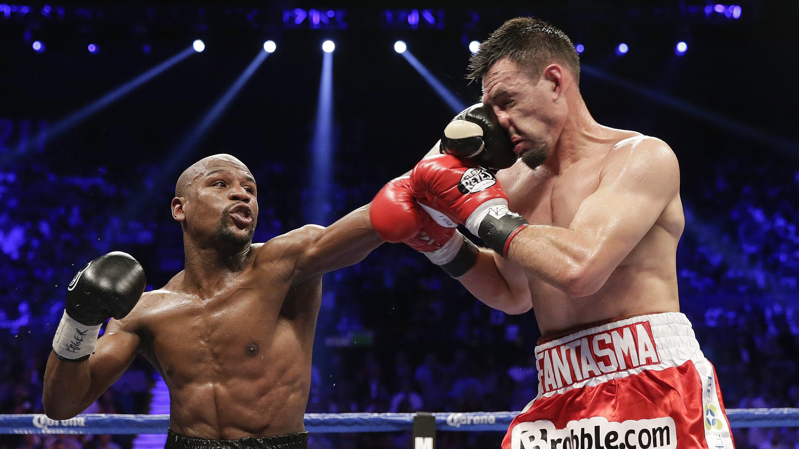 厄瓜多尔射手破门,巴萨强势反击,厄瓜多尔对巴西