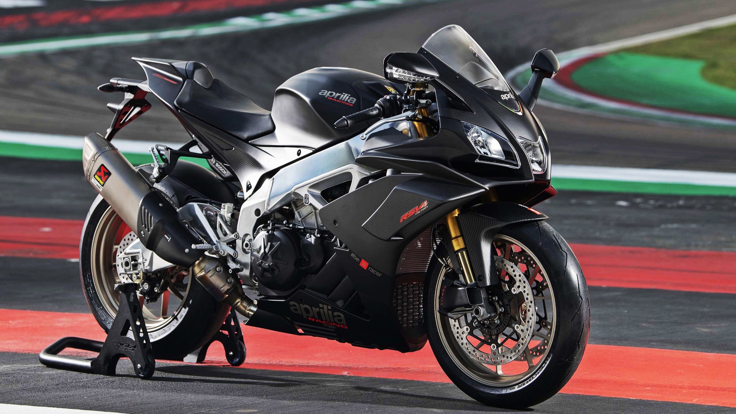 替补轮换科学，保持主力球员体能充沛，替补球员的作用