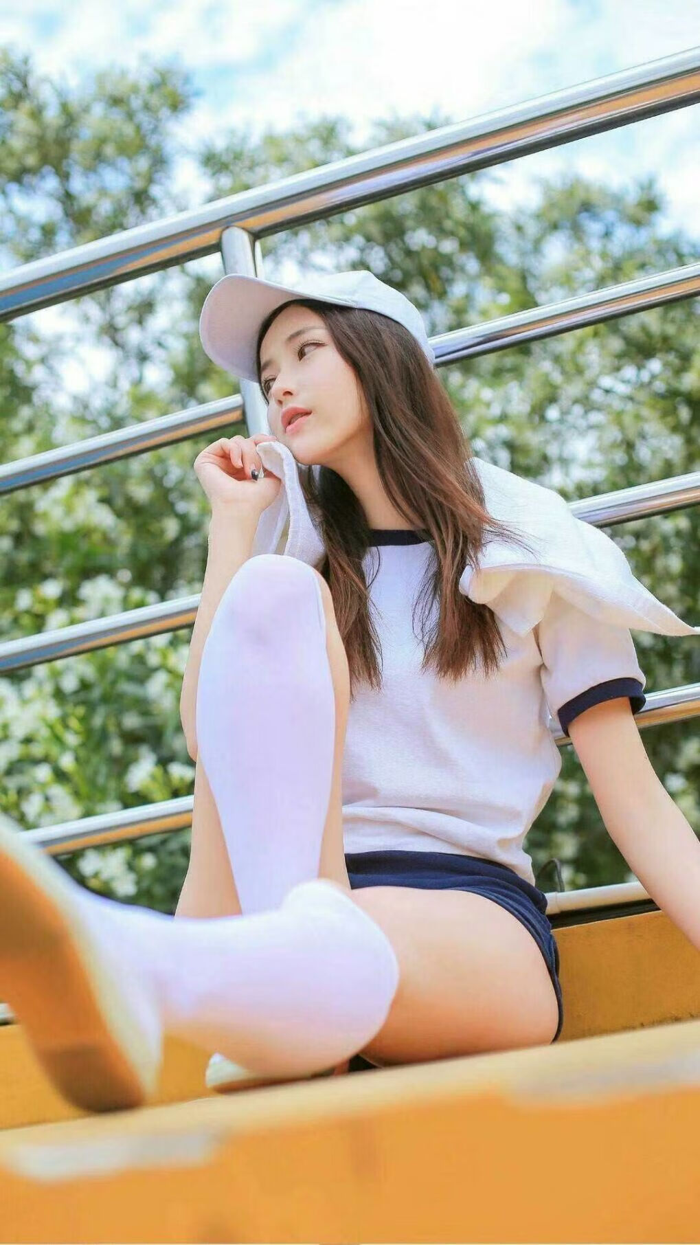 诺里奇积极尝试三前锋阵型调整，诺里奇足球